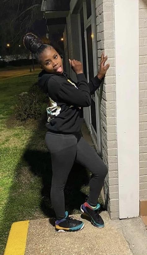 25P More Ebony Teens! 3 (Which slut you taking home with you?)