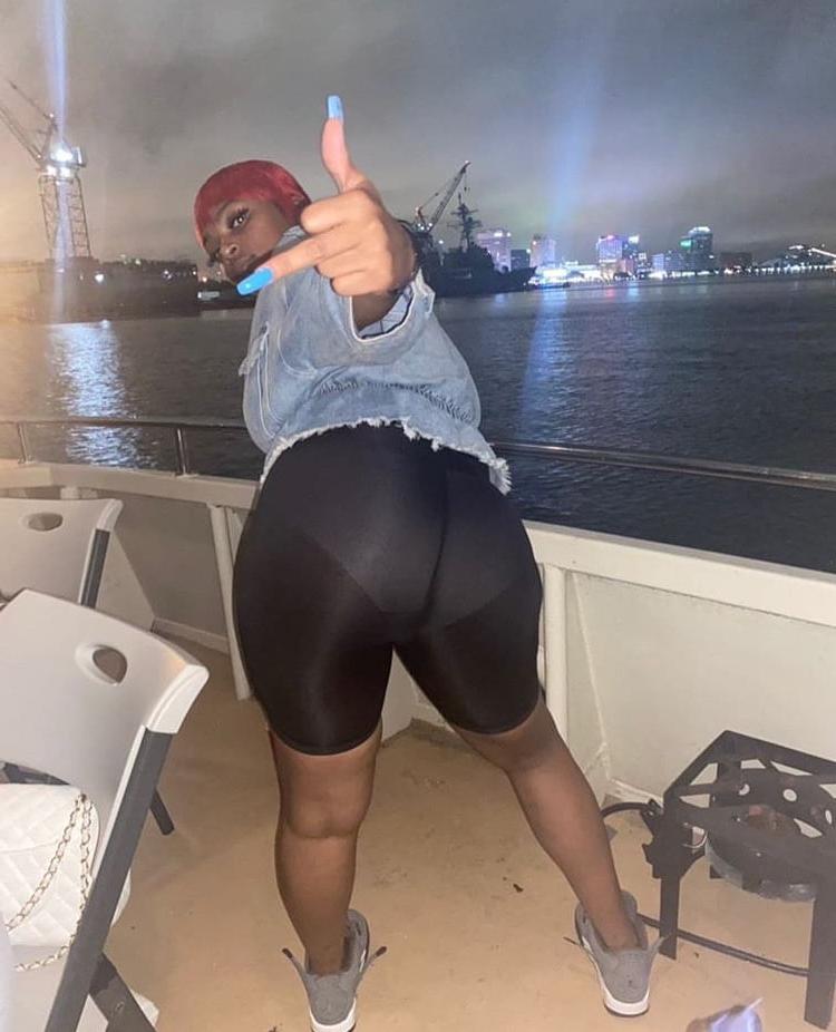 25P More Ebony Teens! 3 (Which slut you taking home with you?)