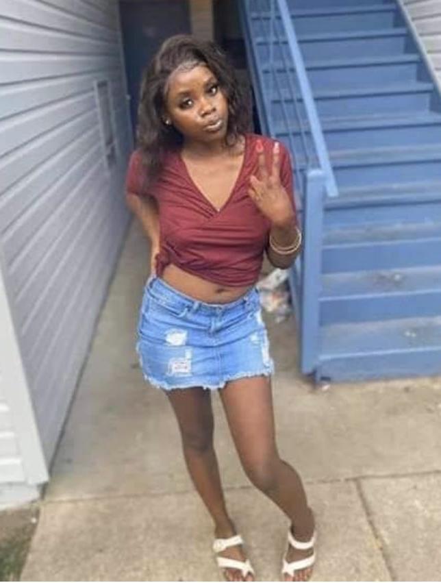 25P More Ebony Teens! 3 (Which slut you taking home with you?)