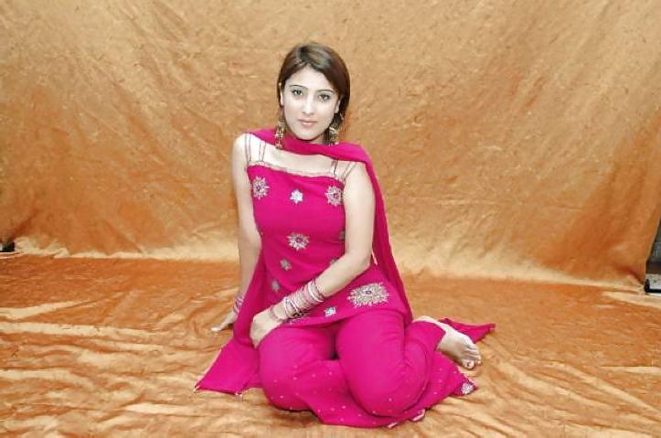 8P Most beautiful Indian Girl 5