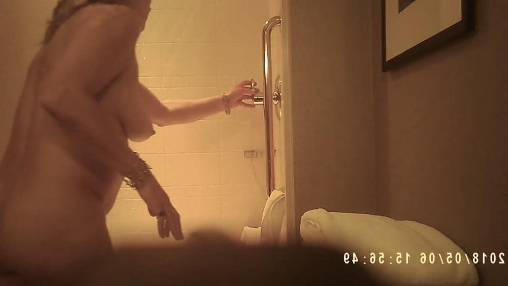 13P Expose your Wife