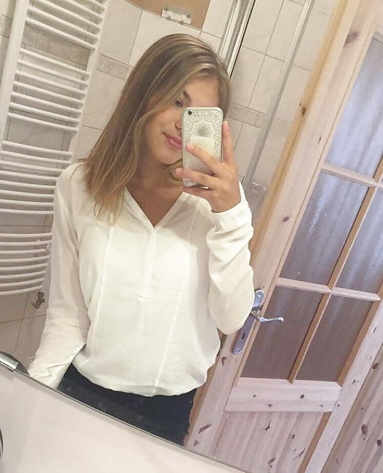 9P German slut exposed