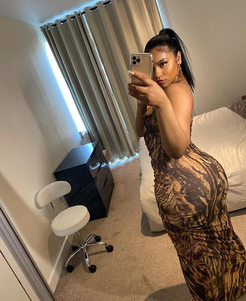 25P Curvy BBW Pawg Thot Big Tits Big Ass Sexy Women Curvy HOT