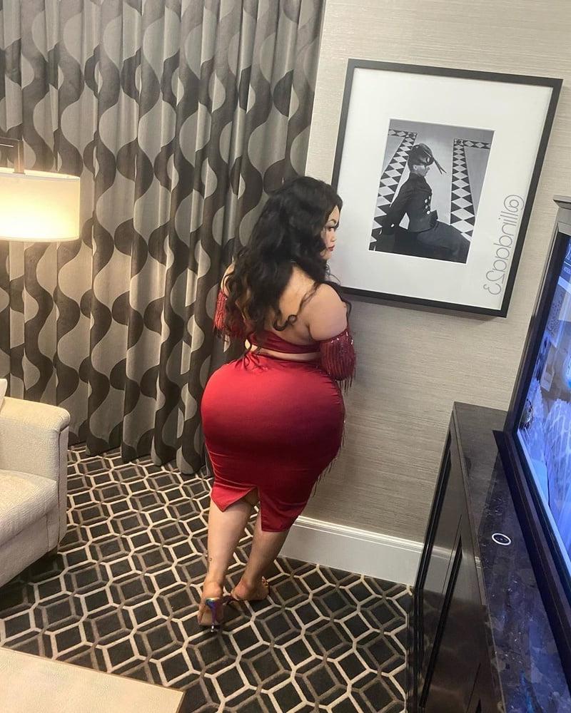 25P Curvy BBW Pawg Thot Big Tits Big Ass Sexy Women Curvy HOT