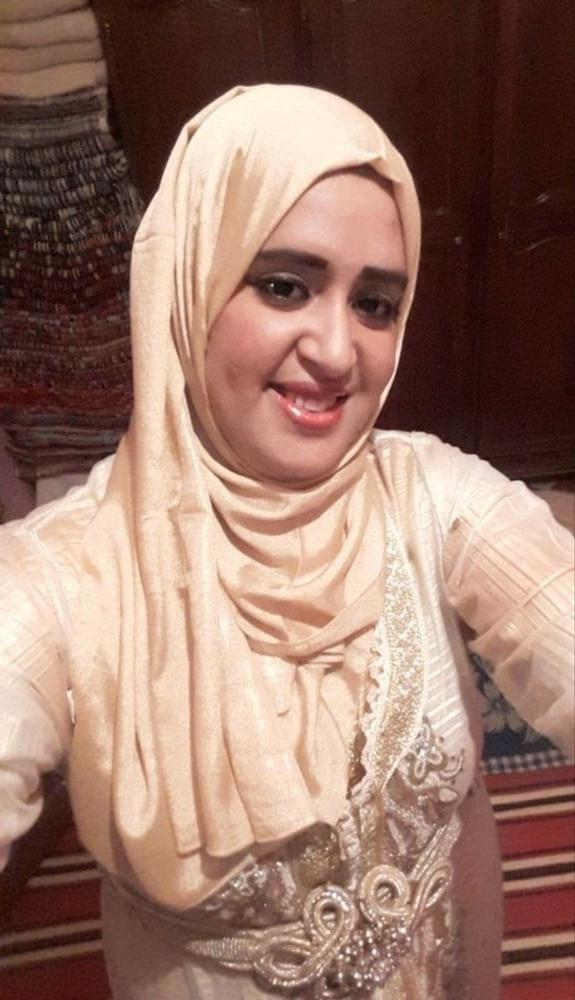 25P Arab Mature Hijab Whore BIG BOOBs &amp; BIG ASS Slut MILF