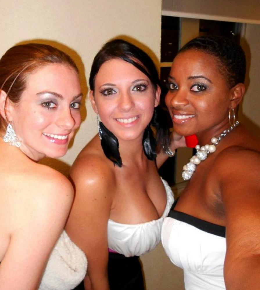 25P Hot busty wife honeymoon pics