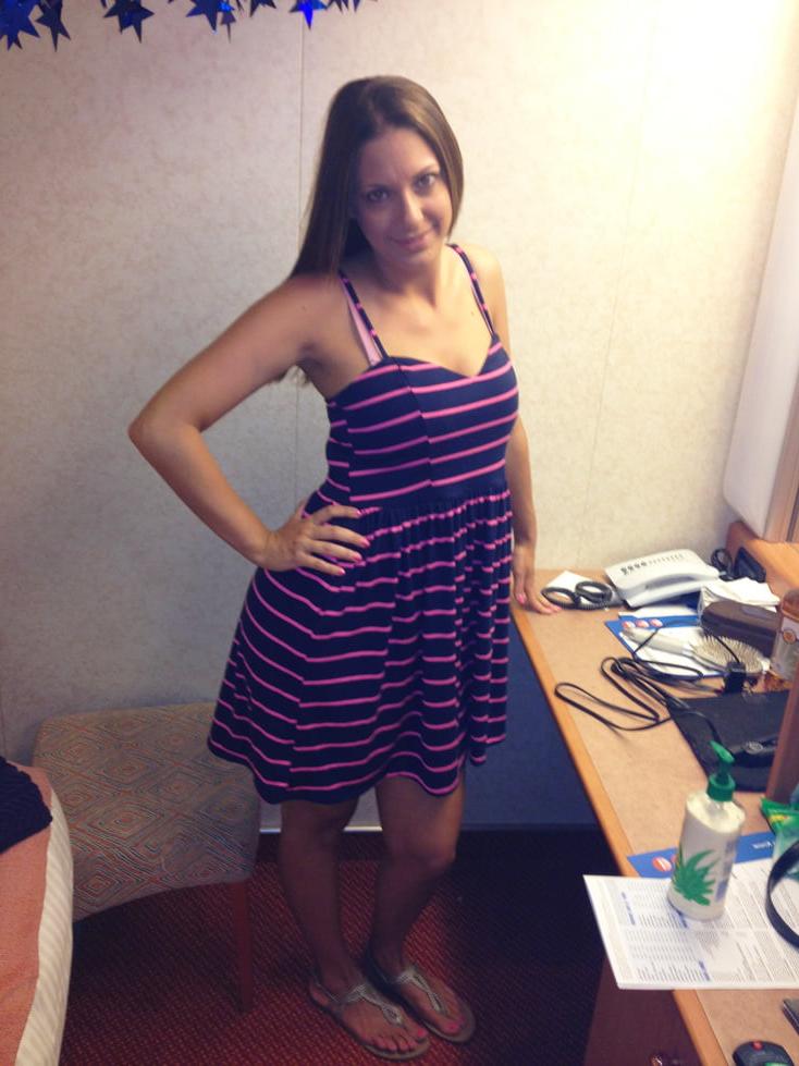 25P Hot busty wife honeymoon pics