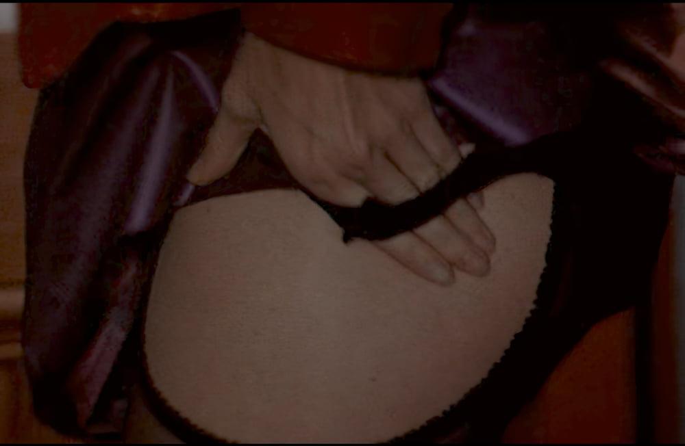 20P Bridget Fonda Kiss of the Dragon- Boots &amp; Panties