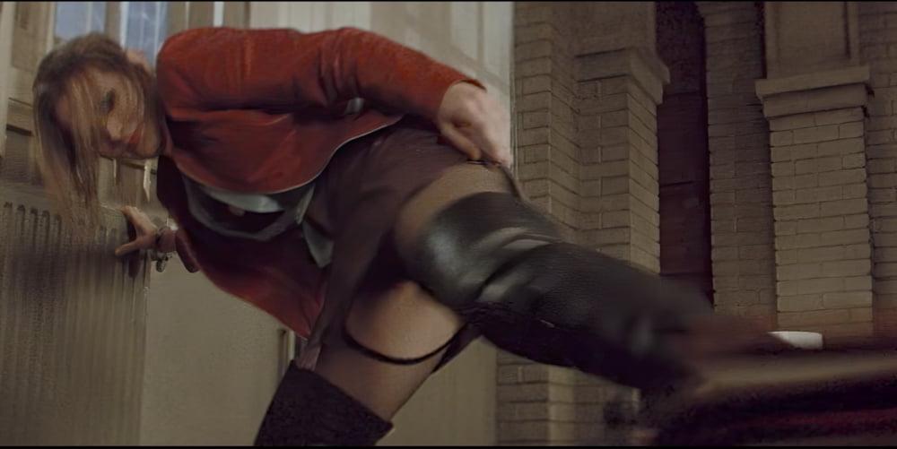 20P Bridget Fonda Kiss of the Dragon- Boots &amp; Panties