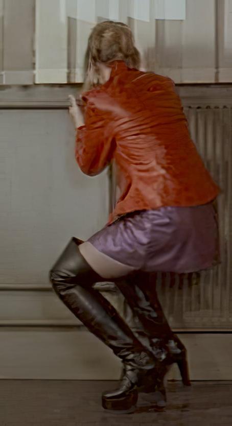 20P Bridget Fonda Kiss of the Dragon- Boots &amp; Panties