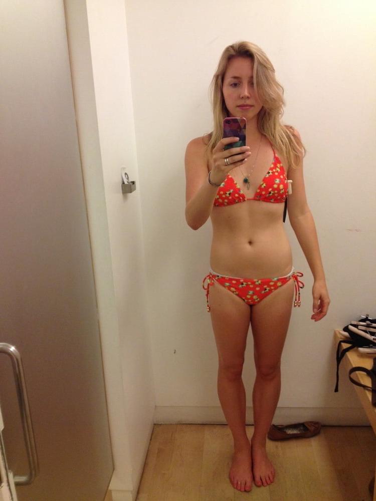 25P Chloe UK wife