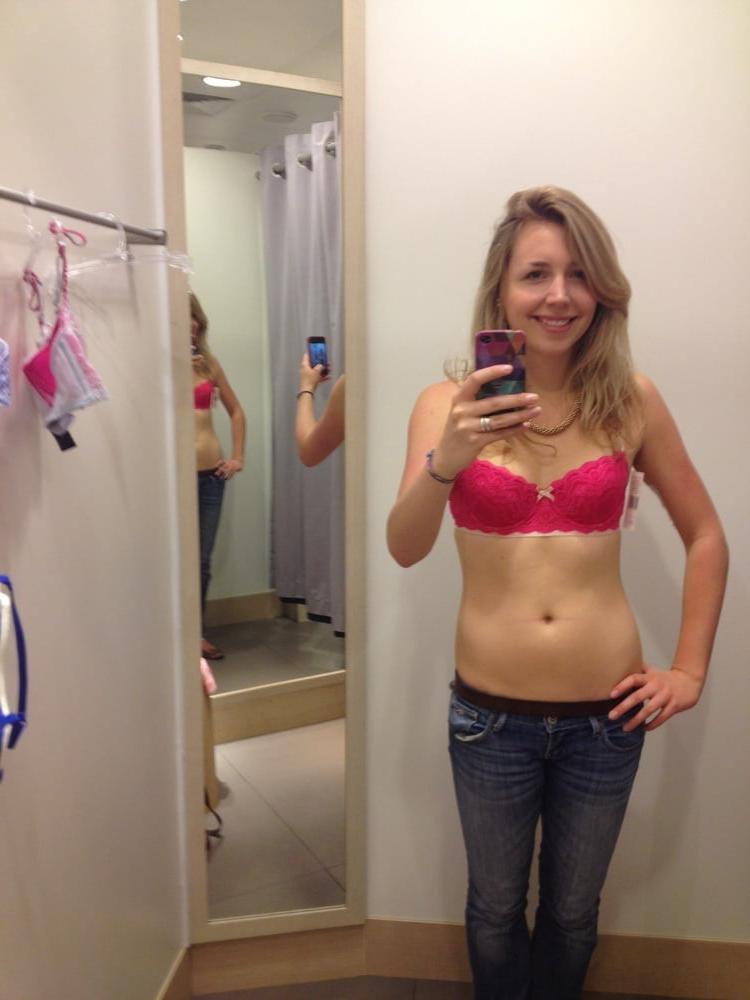 25P Chloe UK wife