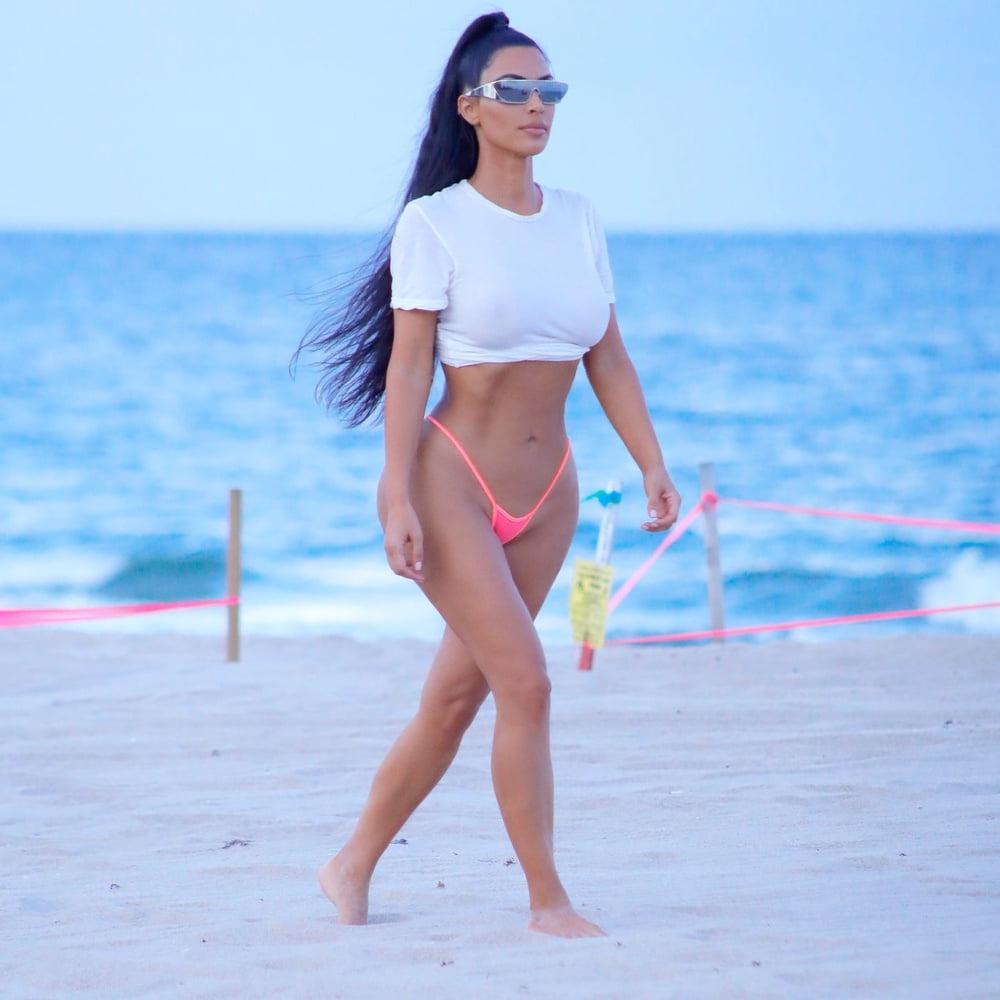 13P Kim Kardashian Big Ass Thong Bikini