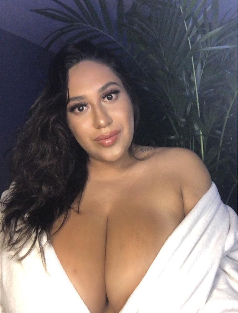 25P sexy indian aunty