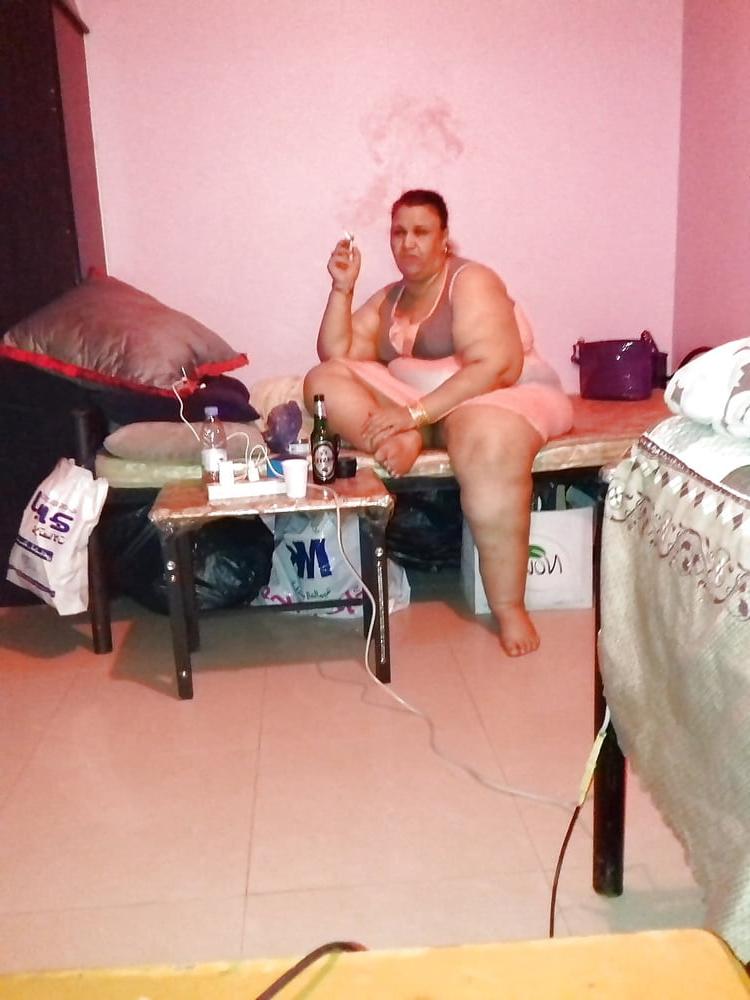 25P BBW Hoda Egyptian Mature hijab Whore BIG HUGE ASS