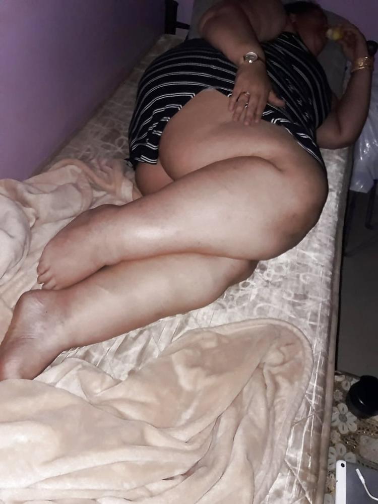 25P BBW Hoda Egyptian Mature hijab Whore BIG HUGE ASS