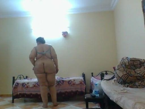 25P BBW Hoda Egyptian Mature hijab Whore BIG HUGE ASS