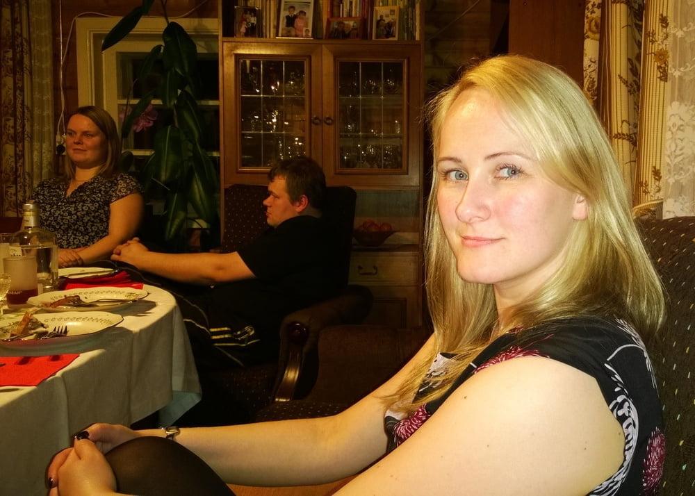 25P Beautiful blonde wife through 18 years
