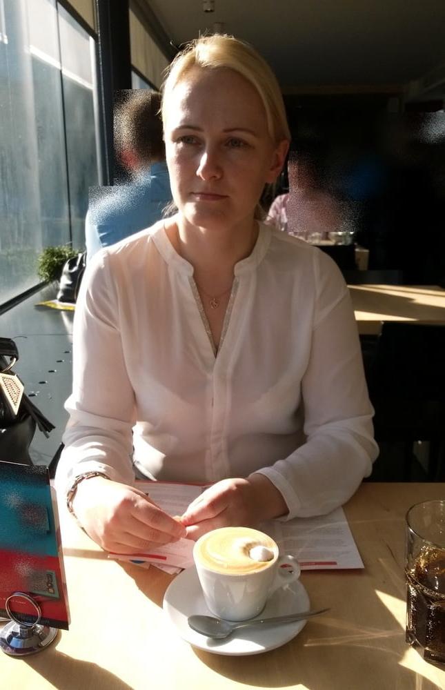 25P Beautiful blonde wife through 18 years