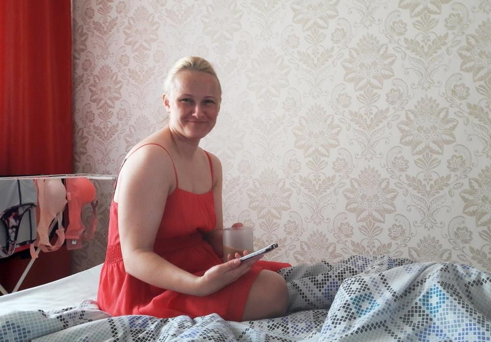 25P Beautiful blonde wife through 18 years