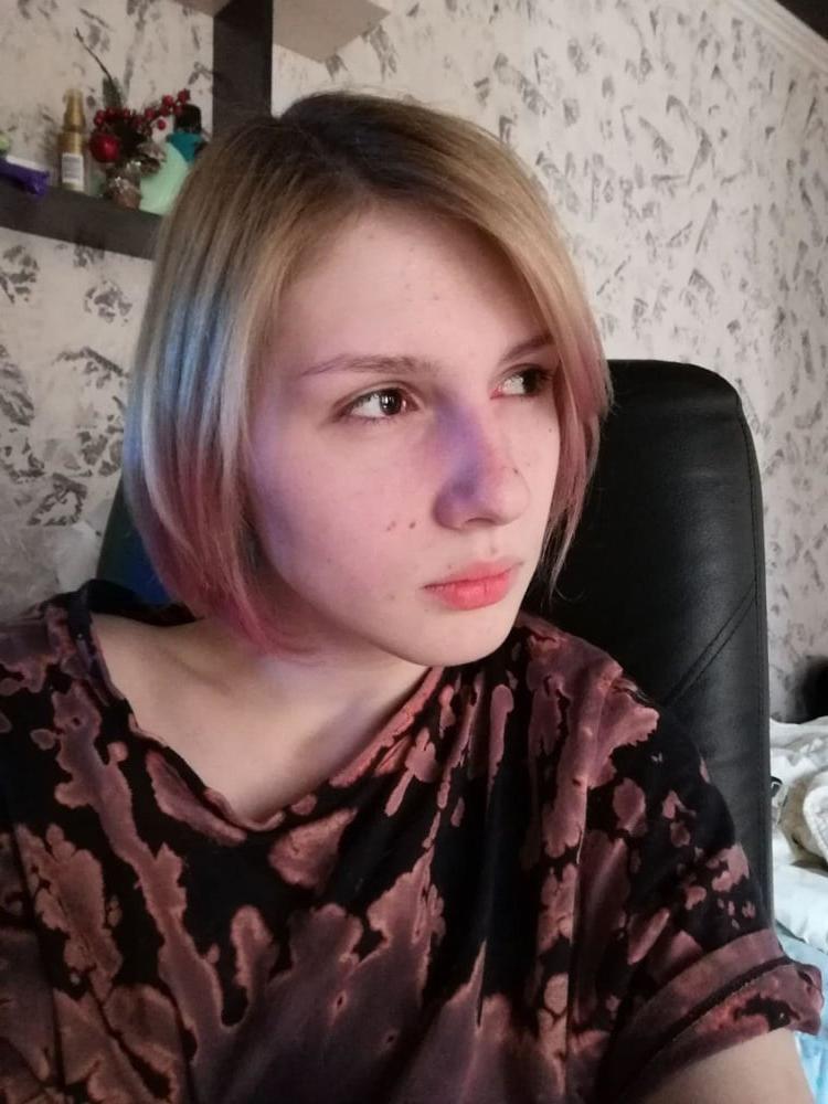 25P Emo slut showing tits ass and pussy for fans