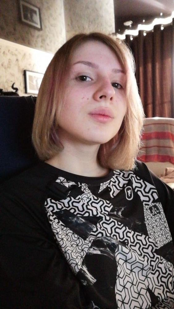 25P Emo slut showing tits ass and pussy for fans