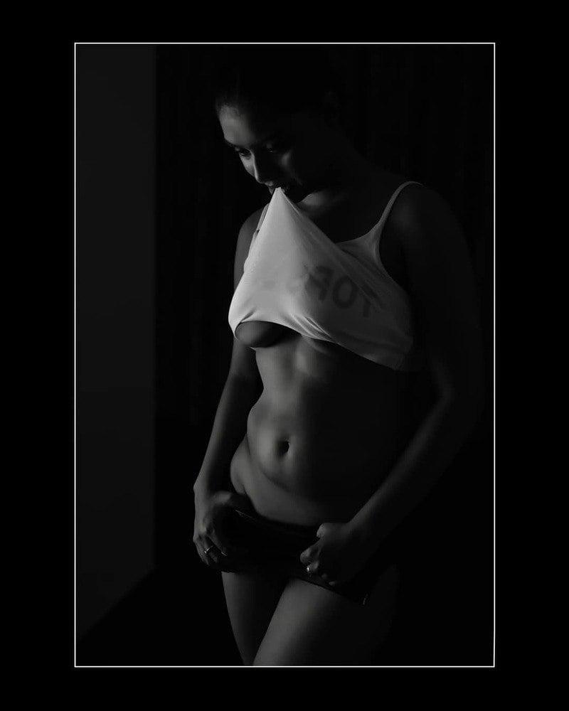 25P indian model nude for photoshoot 1