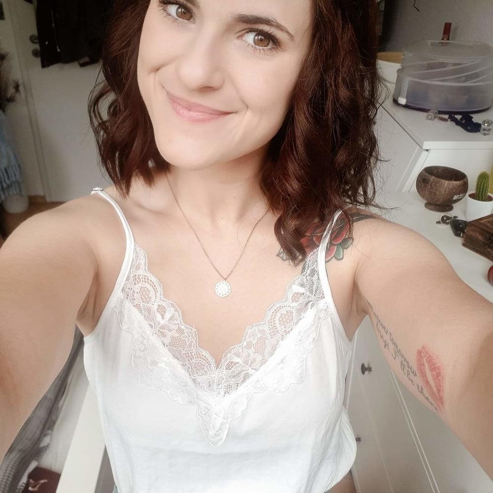 25P German Sluts -  Please comment