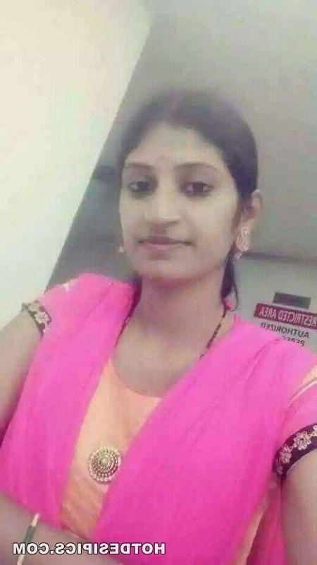 8P indian mallu nude wife