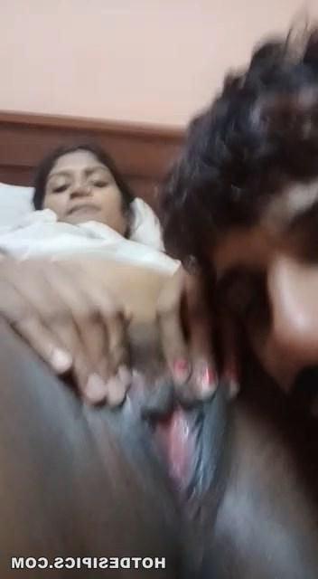 8P indian mallu nude wife