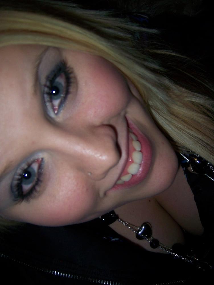 25P Blonde teen with massive boobs hit the bong