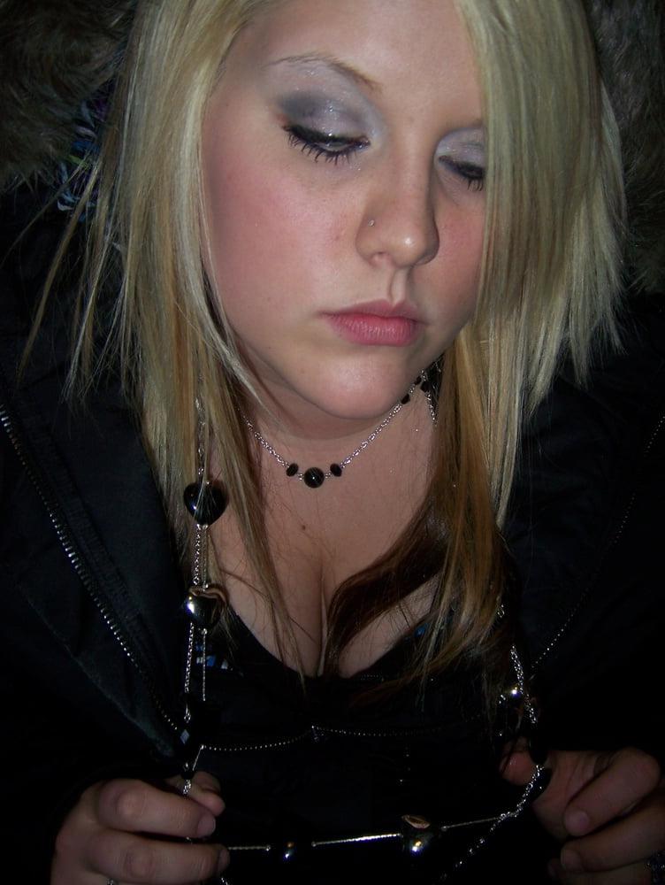 25P Blonde teen with massive boobs hit the bong
