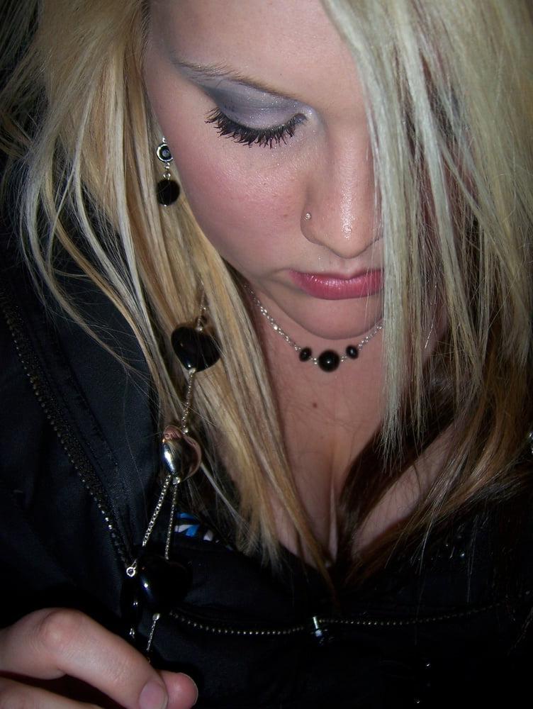 25P Blonde teen with massive boobs hit the bong