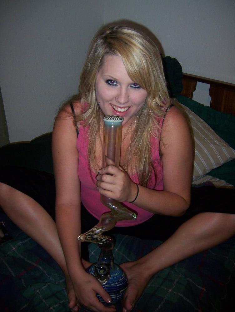 25P Blonde teen with massive boobs hit the bong