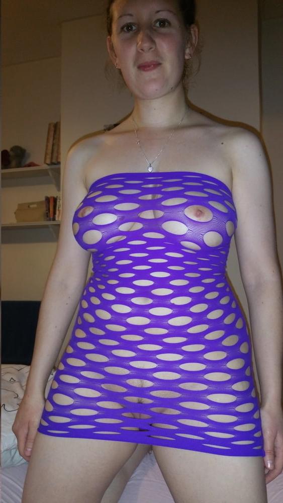 25P WNE 942 - Young Wife Big Tits