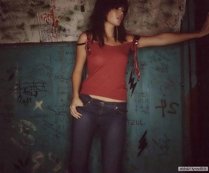 25P Mandy Moore - Sheryl Nields Photoshoot (2003)