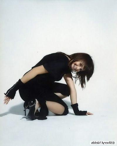 25P Mandy Moore - Sheryl Nields Photoshoot (2003)