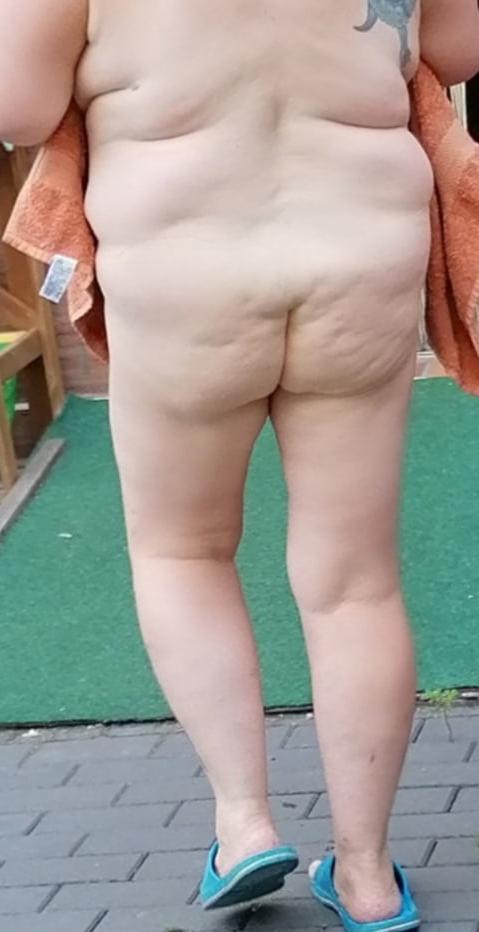 12P Wife (Ehefrau 2)