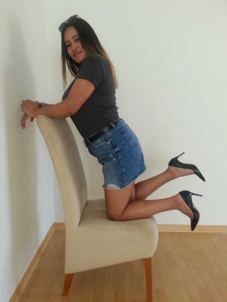 25P Nepali teen whore Pema smoking hot