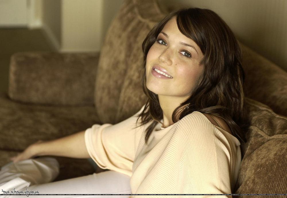 18P Mandy Moore - Chris Pizzello Photoshoot (2003)