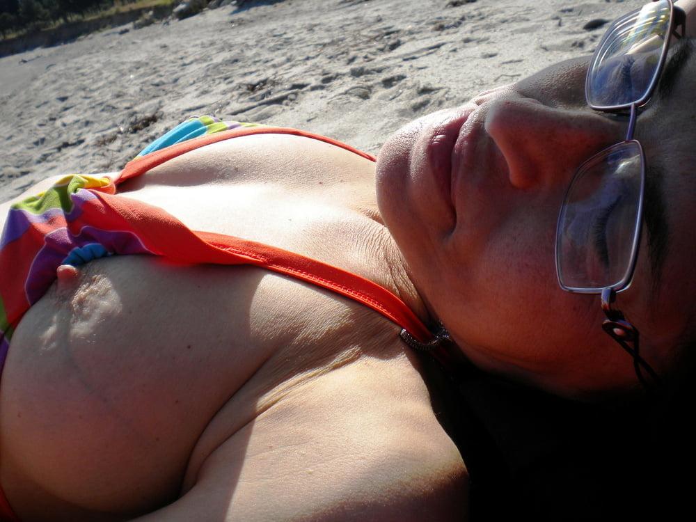 25P Italian slut wife Dora