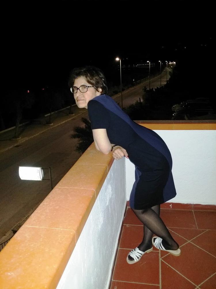 25P Italian slut wife Dora