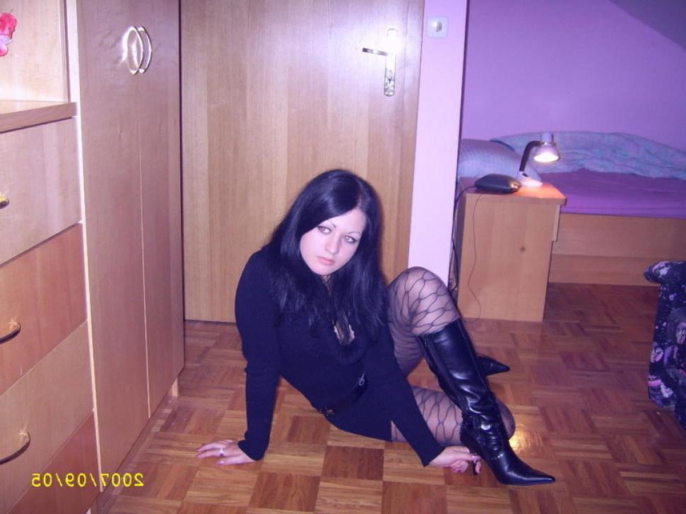 25P ReUp NN Teens in Heels and Boots 40