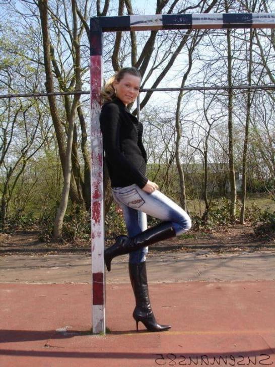 25P ReUp NN Teens in Heels and Boots 40
