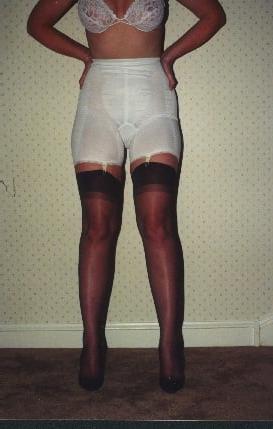 25P RHT Stocking Wife 11 - Girdle