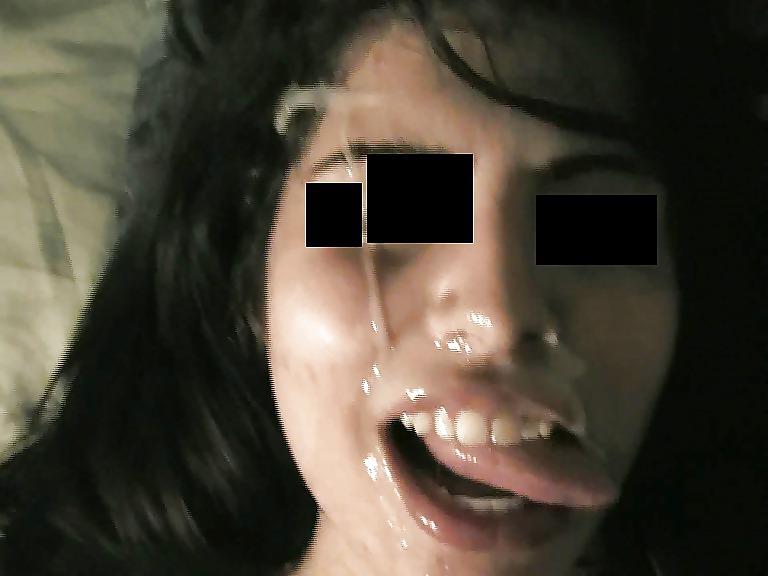 6P ARAB SLUT SUCKING MY DICK
