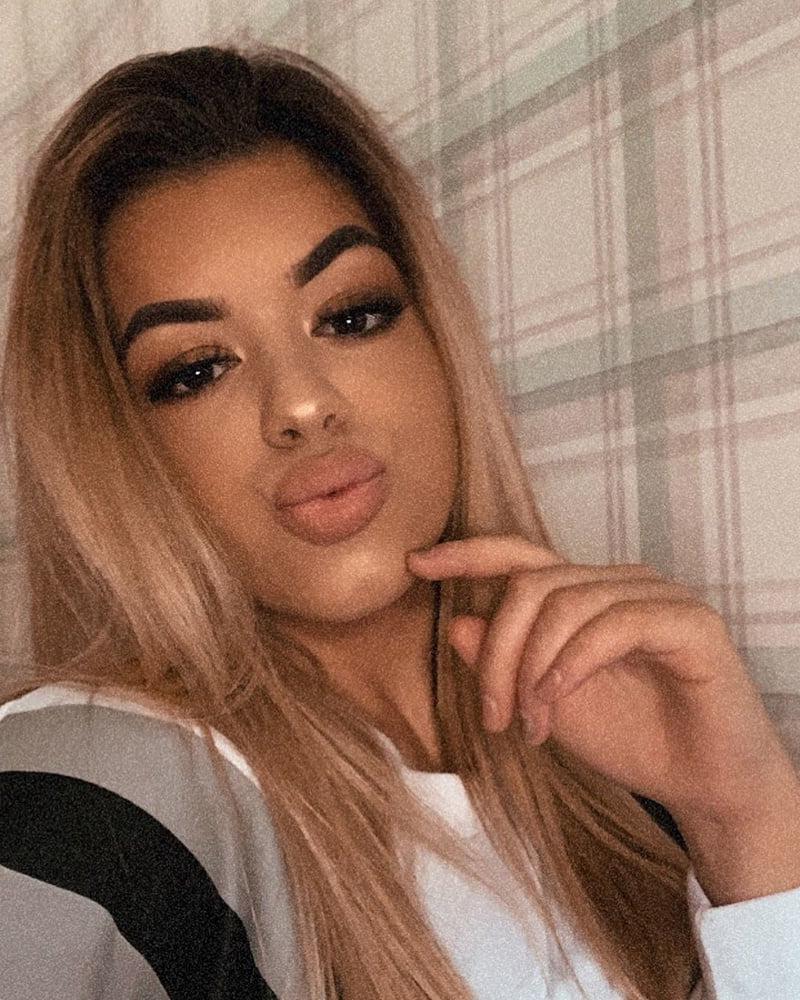25P Cock toy Brooke