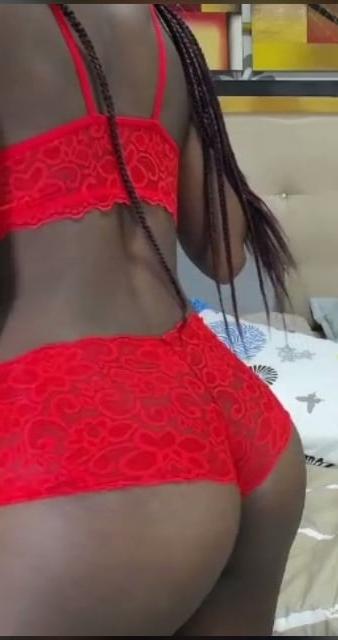 5P Sexy black girl in red big ass big boobs