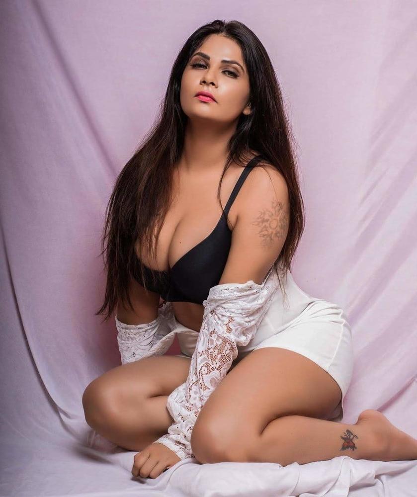 25P Indian Model (Aabha Paul - 2)