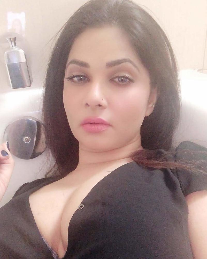 25P Indian Model (Aabha Paul - 2)